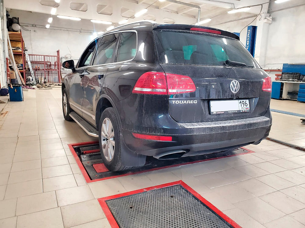 Диагностика амортизаторов VW Touareg на вибростенде в Екатеринбурге